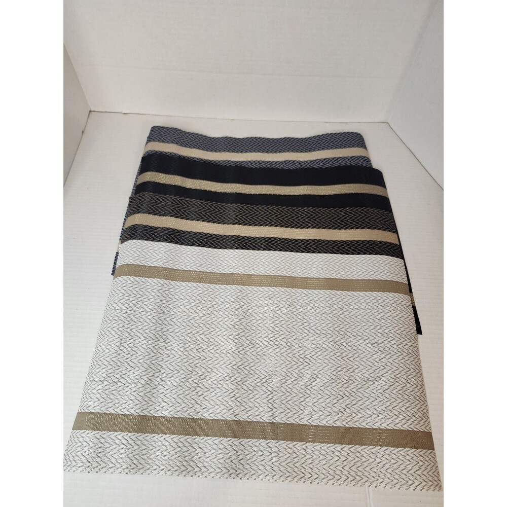 Lot Of 4 17.75" × 12" Placemats